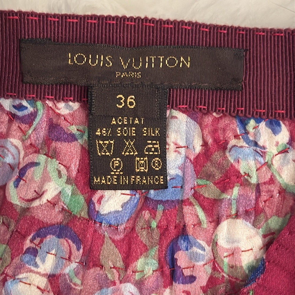 Authentic Louis Vuitton 2005 Runway Collection Cherry Berry Print Ruffle Skirt❣️ - Picture 9 of 13